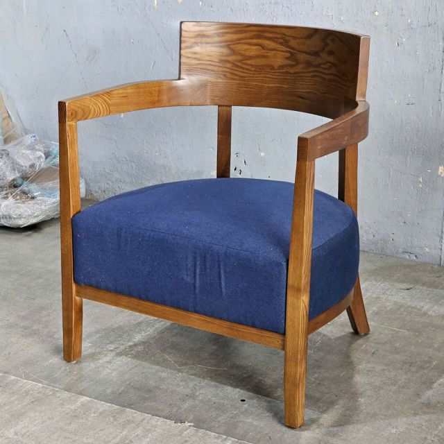 Ghế sofa đơn STABUCK bọc nệm gỗ tần bì GSD68104