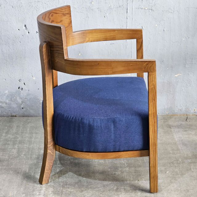 Ghế sofa đơn STABUCK bọc nệm gỗ tần bì GSD68104