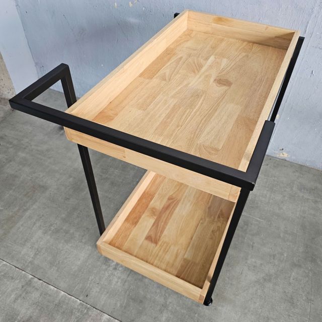 Kệ đẩy di động 2 tầng gỗ cao su khung sắt KB68023