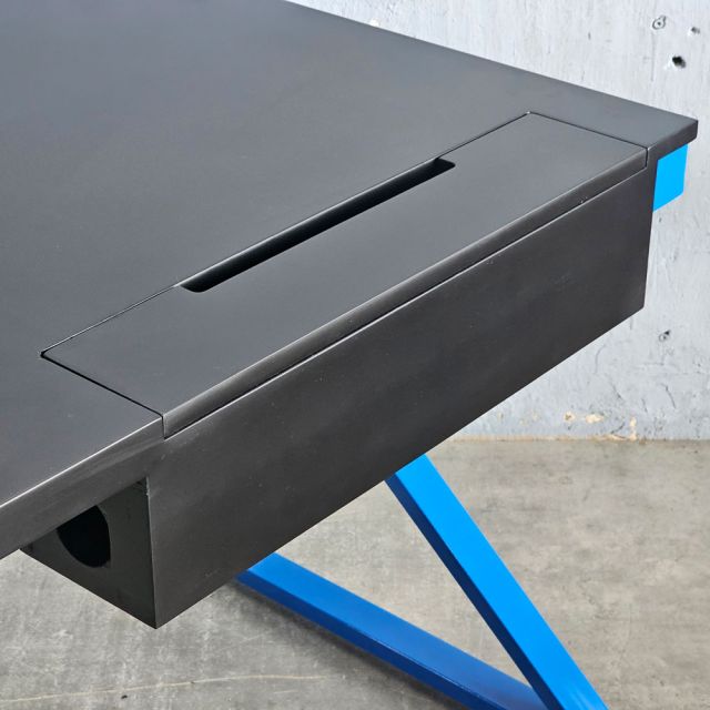 Bàn làm việc có hộp điện 200x80cm gỗ cao su ZD026