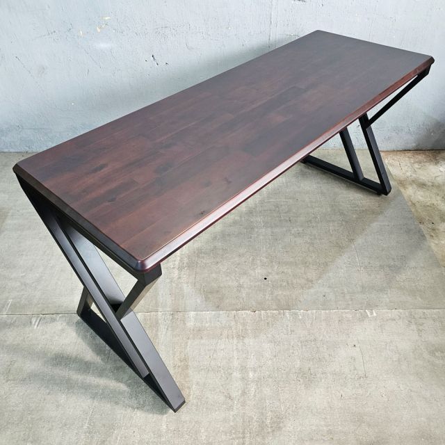 Bàn Gaming 160x60cm gỗ tràm chân chữ X GD68111