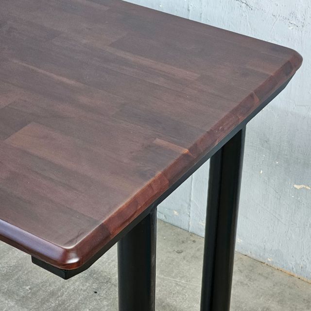 Bàn làm việc có hộp điện 160x70cm gỗ tràm hệ TIO HBTO043 Bàn làm việc có hộp điện 160x70cm gỗ tràm hệ TIO HBTO043
