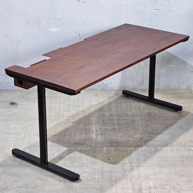 Bàn làm việc có hộc điện 160x70cm gỗ tràm hệ TIO HBTO041