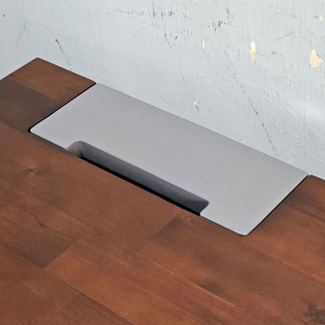 Bàn làm việc có hộc điện 160x70cm gỗ tràm hệ TIO HBTO041