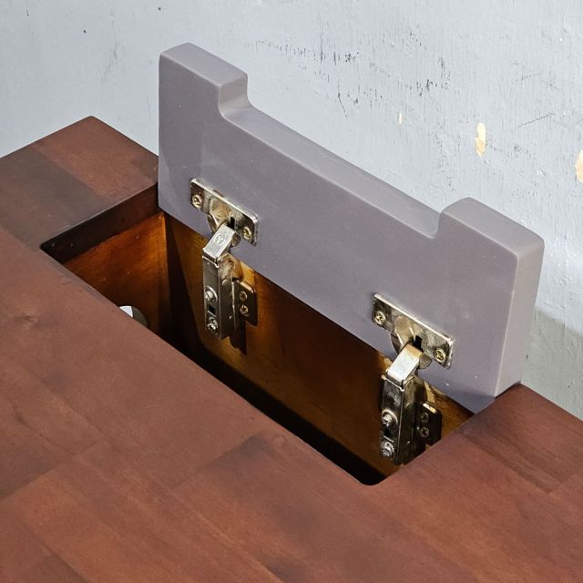 Bàn làm việc có hộc điện 160x70cm gỗ tràm hệ TIO HBTO041