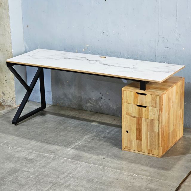 Bàn làm việc gác tủ 180x60cm plywood tủ gỗ cao su HBKC057 Bàn làm việc gác tủ 180x60cm plywood tủ gỗ cao su HBKC057