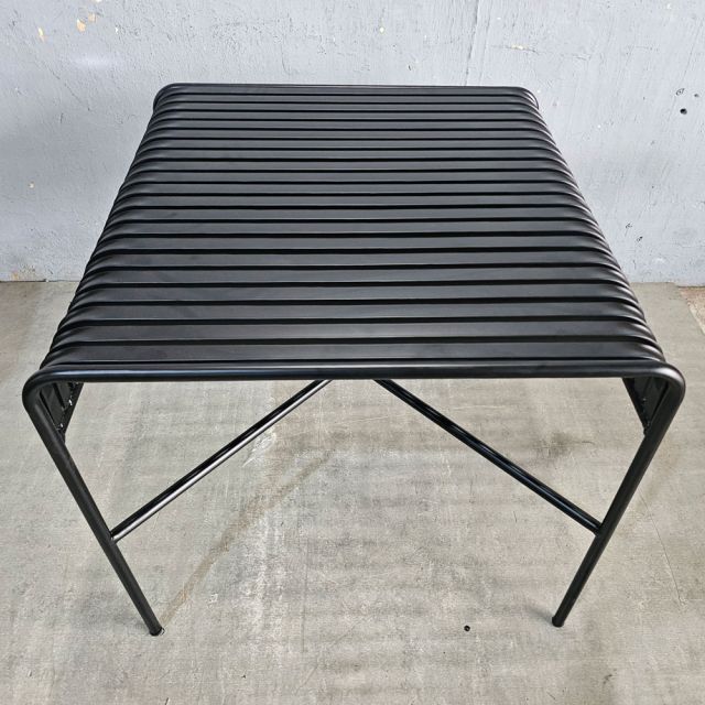 Bàn vuông ngoài trời 80x80cm sắt sơn tĩnh điện BNT012