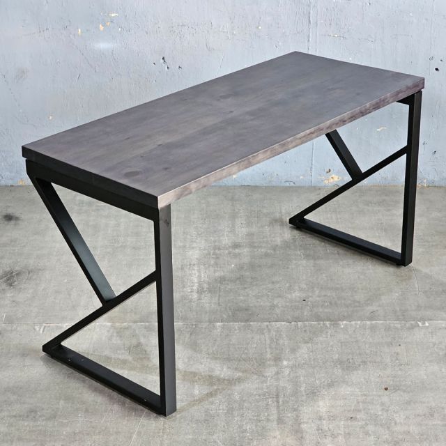 Bàn làm việc 140x70cm gỗ thông chân hệ KConcept HBKC058
