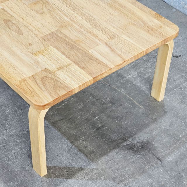 Bàn mầm non chữ nhật 100x50x28cm gỗ cao su KGD046
