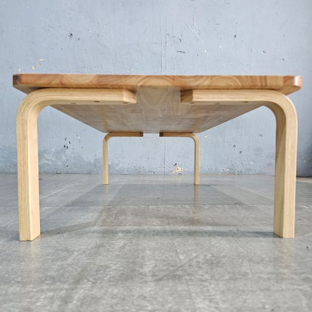 Bàn mầm non chữ nhật 100x50x28cm gỗ cao su KGD046
