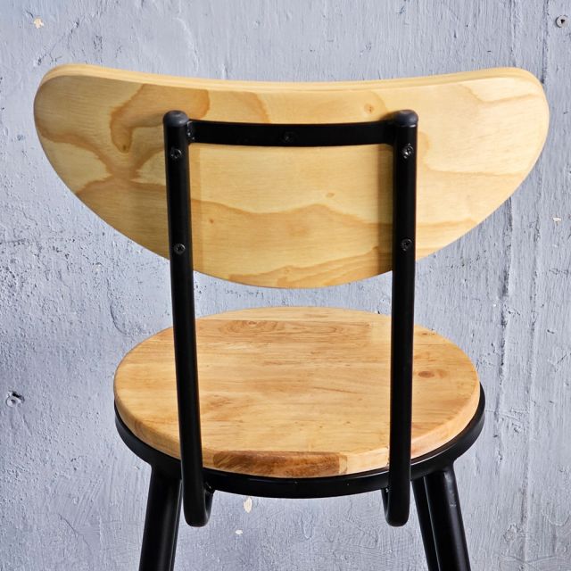 Ghế bar tựa lưng gỗ chân sắt sơn tĩnh điện GBAK002 Ghế bar tựa lưng gỗ chân sắt sơn tĩnh điện GBAK002