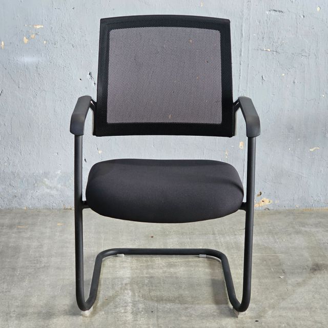 Ghế Nệm Chân Quỳ cho Phòng Họp - HOM1053