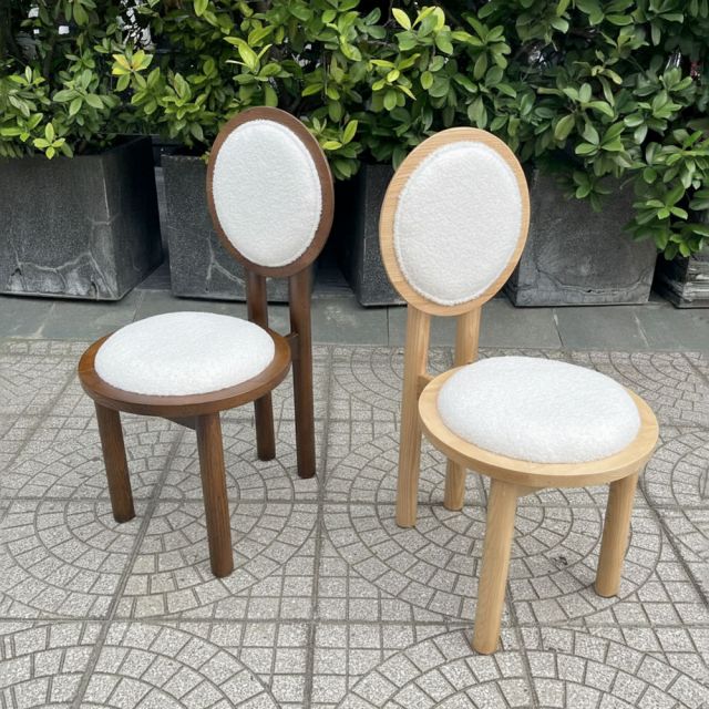 Ghế Mochi bọc vải lông cừu gỗ tần bì GCF316