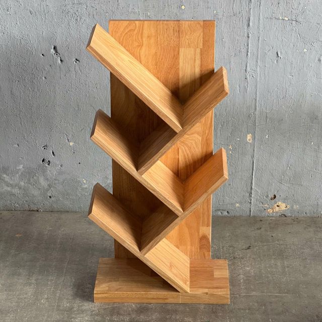 Kệ sách mini để bàn hình nhánh cây gỗ cao su KS68008