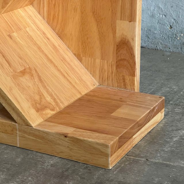 Kệ sách mini để bàn hình nhánh cây gỗ cao su KS68008