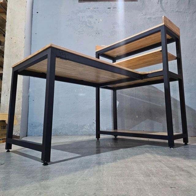 Bàn góc L liền kệ 150x100x120cm gỗ cao su CD68040