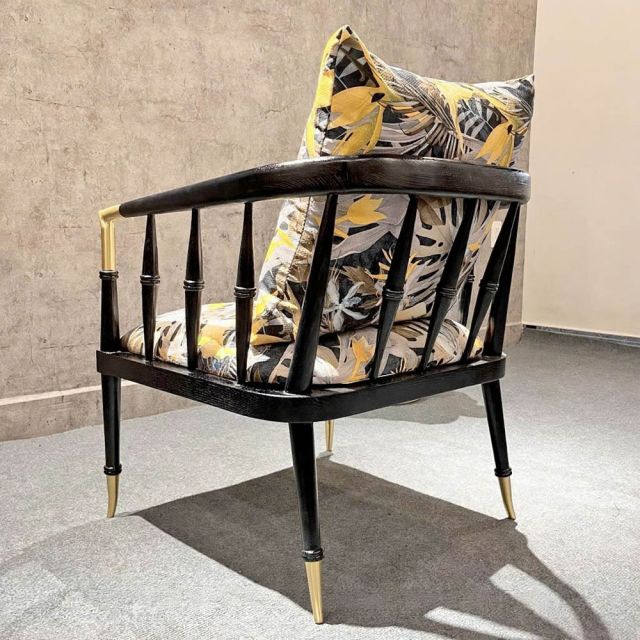 Ghế sofa đơn Caracole Beauty bọc vải nhung gỗ Ash GSD6832