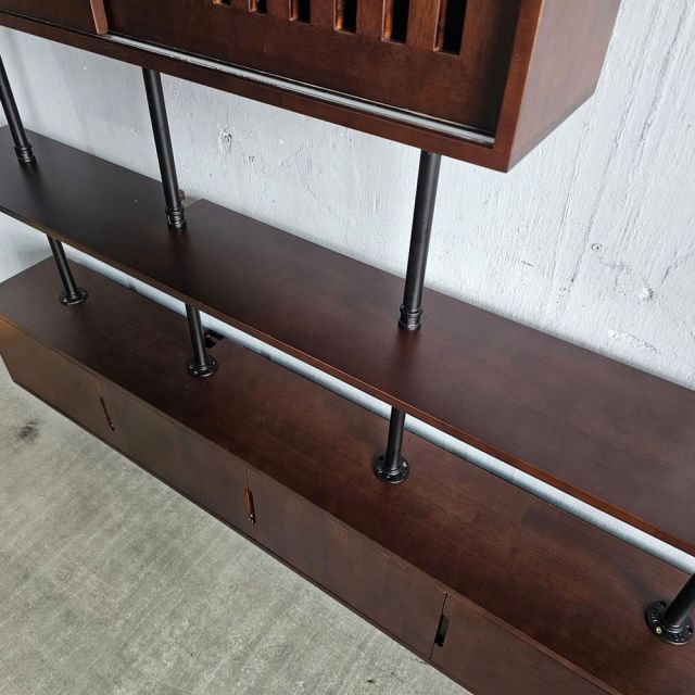 Hệ kệ ống nước áp tường 180x25x200cm gỗ cao su PPF025