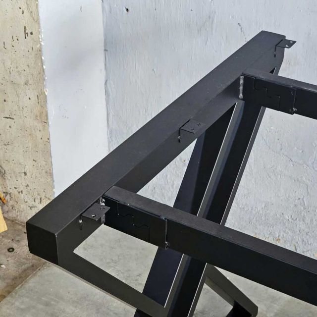 Chân sắt lắp ráp cho bàn 160x70cm hệ XConcept HCXC019 Chân sắt lắp ráp cho bàn 160x70cm hệ XConcept HCXC019
