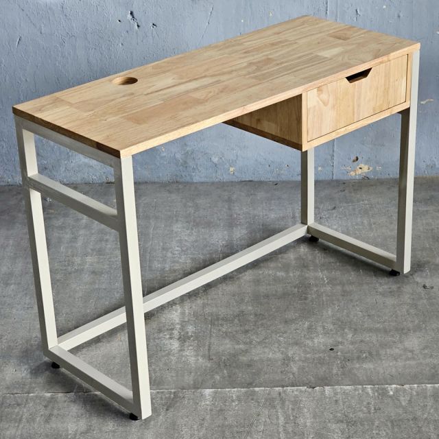 Bàn học trẻ em 100x60x66cm gỗ cao su PSD045