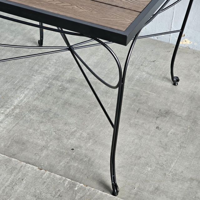 Bàn ngoài trời vuông 90x90cm gỗ nhựa vân nổi 3D BNT014