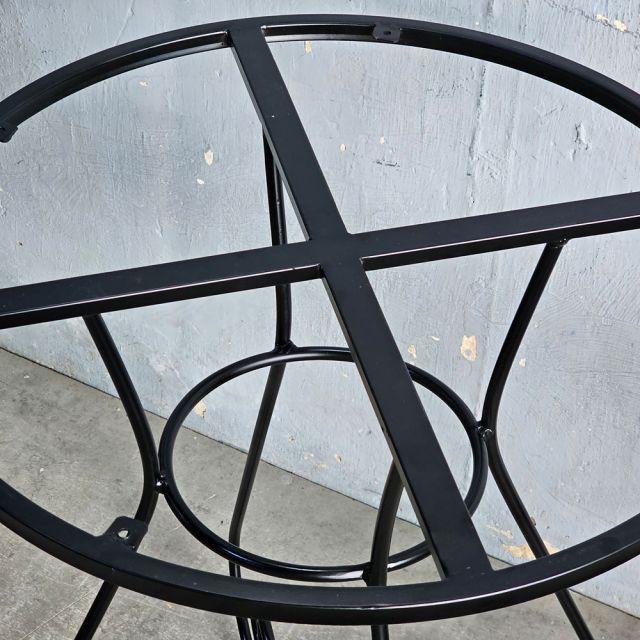 Chân sắt cho cafe 60x60cm uốn cong nghệ thuật CHBCF054 Chân sắt cho cafe 60x60cm uốn cong nghệ thuật CHBCF054