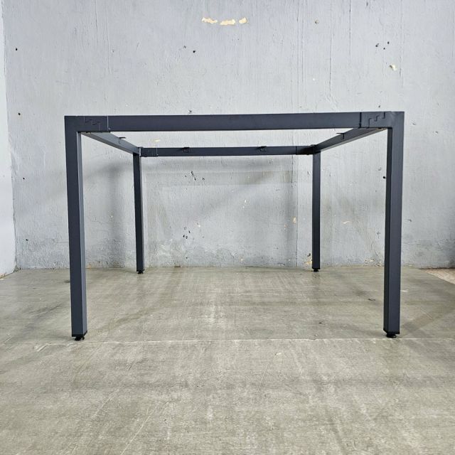 Chân sắt lắp ráp cho bàn 110x110cm sơn tĩnh điện HCUC030