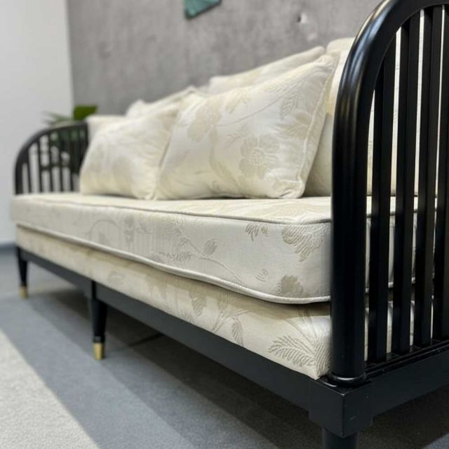 Ghế sofa băng khung gỗ INDOCHI 200x72x79cm vải họa tiết SFB68075