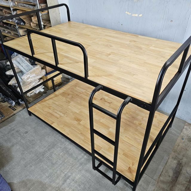Giường tầng khung sắt lắp ráp mặt gỗ tự nhiên GT014