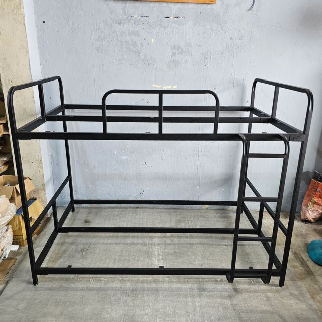 Giường tầng khung sắt lắp ráp mặt gỗ tự nhiên GT014