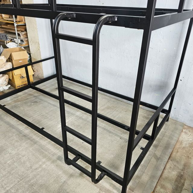 Giường tầng khung sắt lắp ráp mặt gỗ tự nhiên GT014