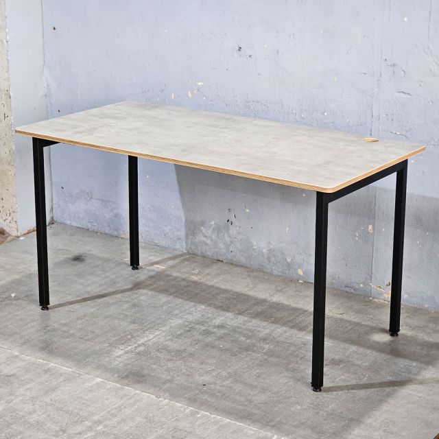 Bàn làm việc 140x70cm gỗ plywood hệ Slean HBSL046