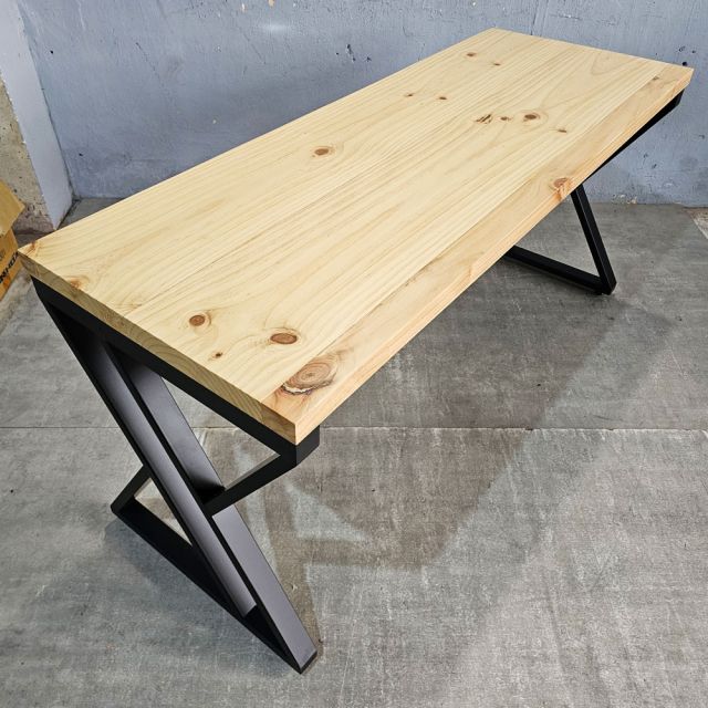 Bàn làm việc 160x60cm gỗ thông chân chữ X HBXC056