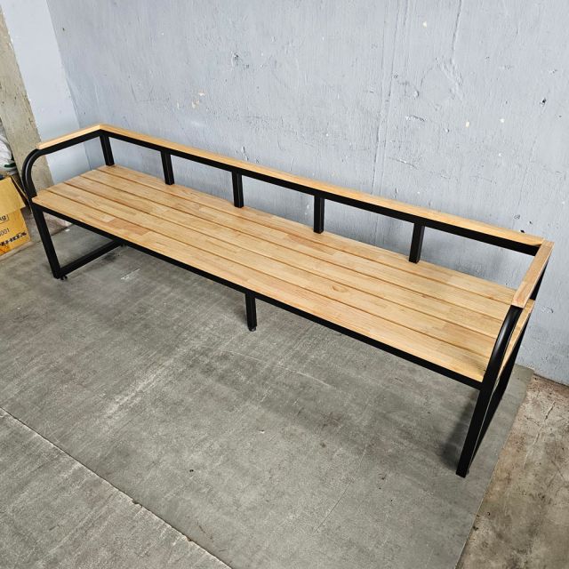 Ghế băng dài 200x45x60cm gỗ cao su GBD039
