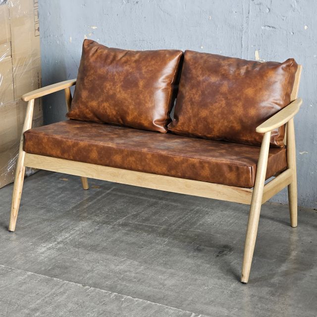 Ghế sofa đôi nệm da Si chân tiện gỗ cao su SFB68110