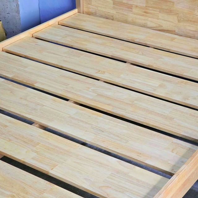 Giường ngủ gỗ cao su khung sắt lắp ráp GN68028