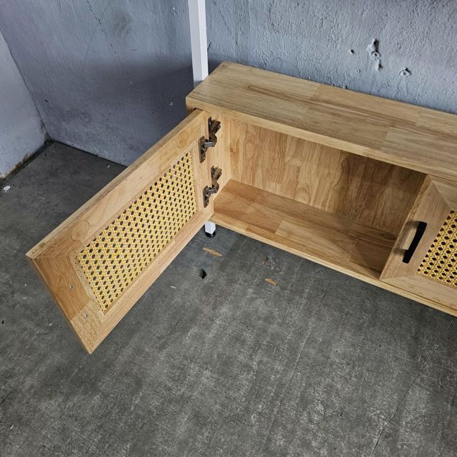 Kệ áp tường 100x17x160cm gỗ cao su KTT68049