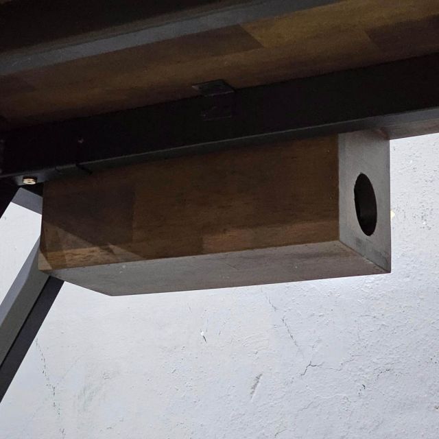 Bàn có hộp điện 120x60cm gỗ tràm ZD027