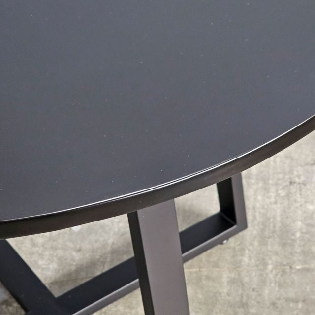 Bàn hình tròn sơn màu trắng