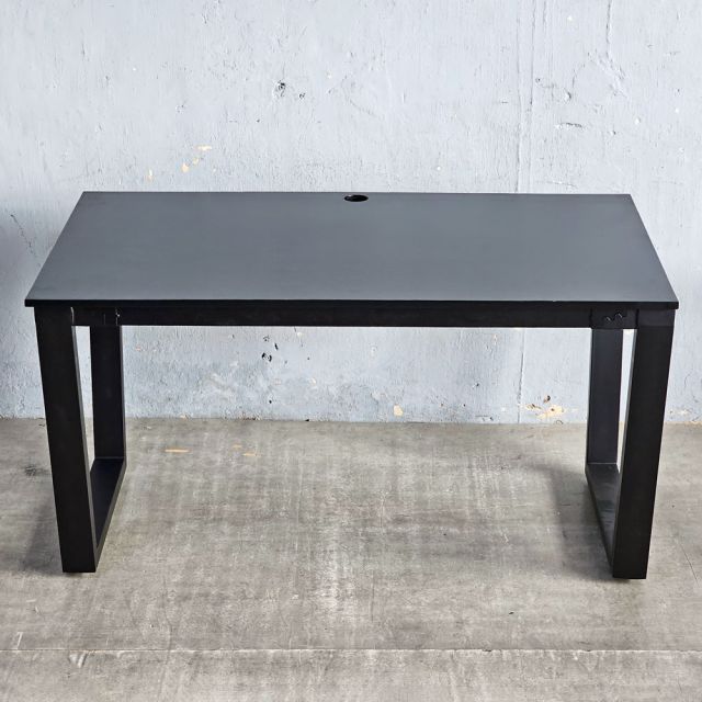 Bàn giám đốc 140x80cm gỗ cao su BGD68081