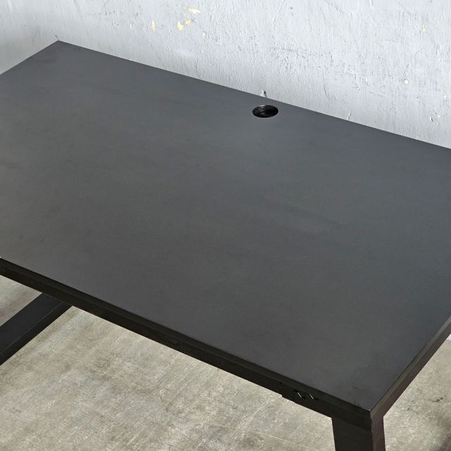 Bàn giám đốc 140x80cm gỗ cao su BGD68081