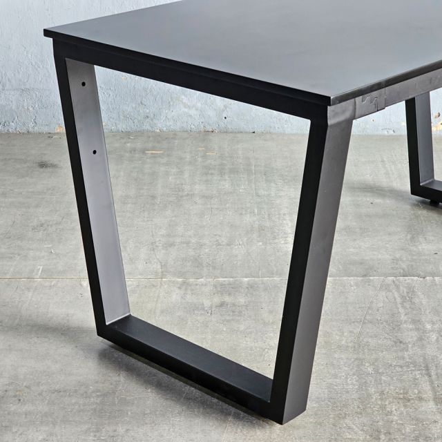 Bàn giám đốc 140x80cm gỗ cao su BGD68081