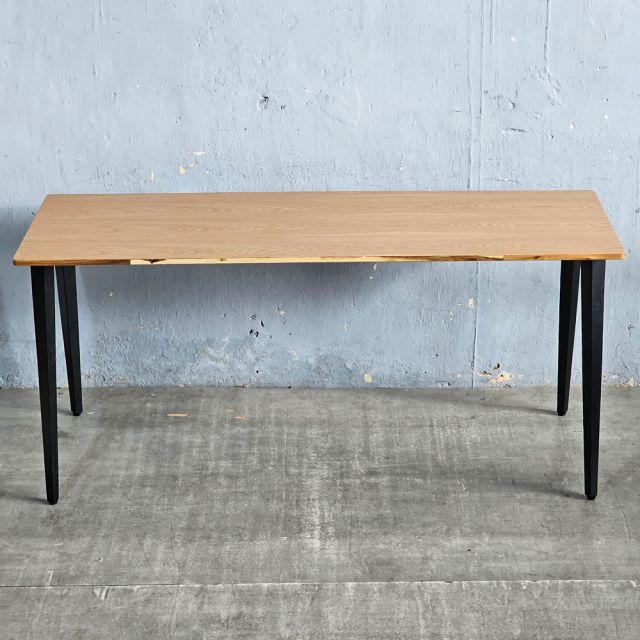 Bàn làm việc 140x60cm gỗ otim phủ veneer sồi HBDI015