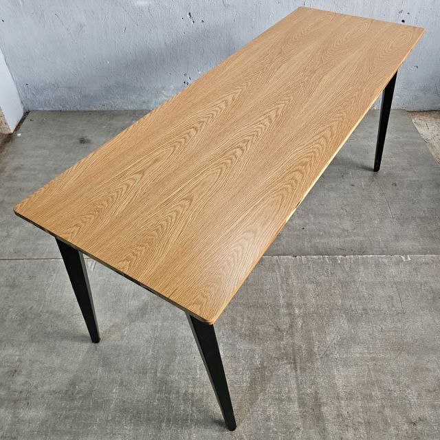 Bàn làm việc 140x60cm gỗ otim phủ veneer sồi HBDI015