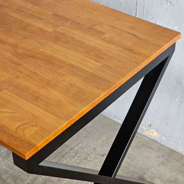 Bàn làm việc 140x70cm XConcept