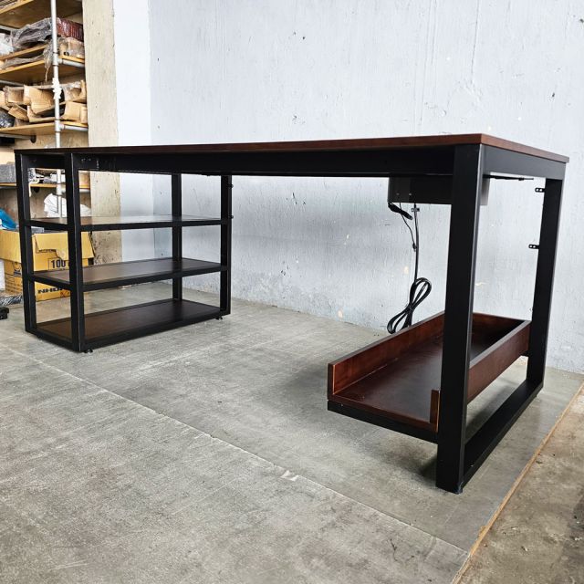 Bàn máy tính có hộp điện thông minh 180x80cm gỗ cao su ZD028