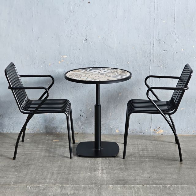 Combo 1 bàn cafe tròn và 2 ghế cafe sắt CBCF346