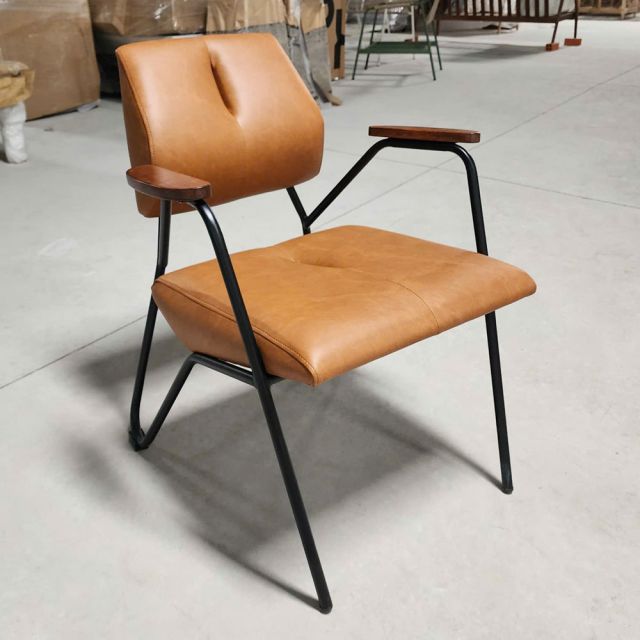 Ghế tựa thư giãn Cooper nệm bọc da Si khung sắt GSK056