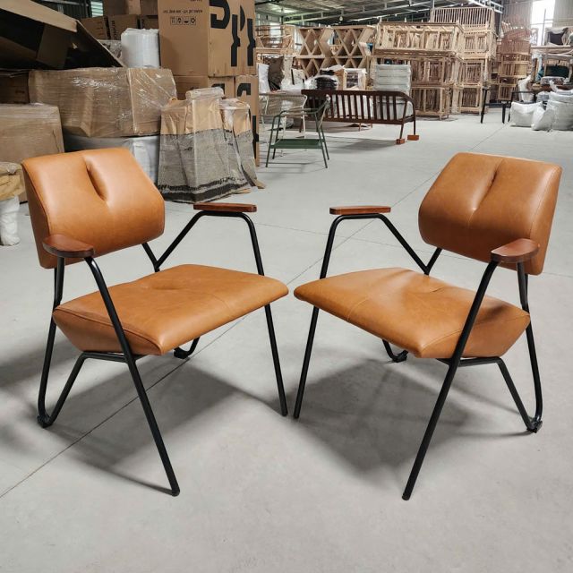 Ghế tựa thư giãn Cooper nệm bọc da Si khung sắt GSK056