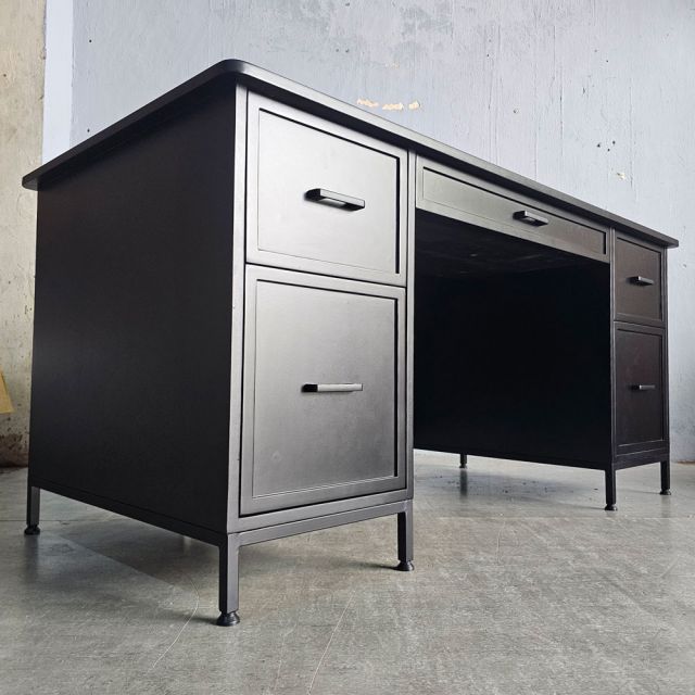 Bàn giám đốc 160x80cm chân bàn kết hợp tủ gỗ cao su BGD68052